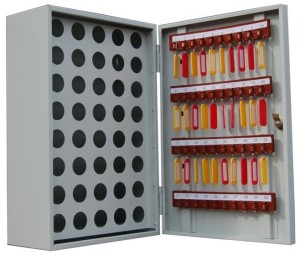 Металлический шкаф для ключей КЛ-40П с пеналом